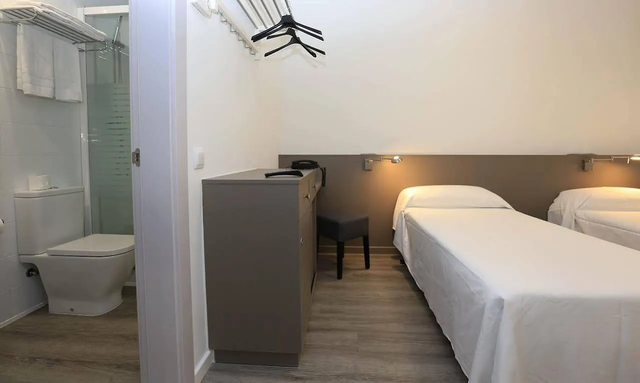 Hotel Alguer Camp Nou Barcelona 2*,