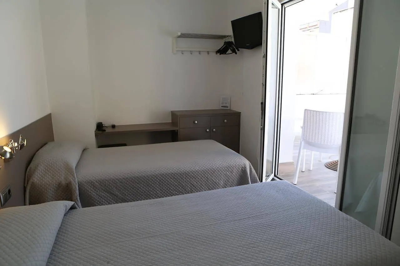 Hotel Alguer Camp Nou Barcelona 2*,